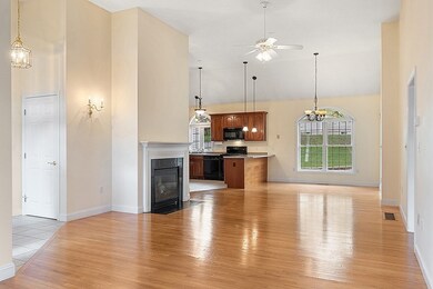 32 Hickory Crossing, Dracut, MA 01826 - photo 6