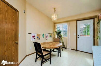 10111 E Ortner Loop Anchorage-small-003-
