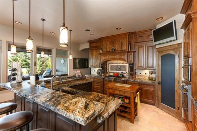 1700 Pinecrest Dr, Grants Pass, OR 97526 - photo 7