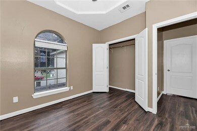 2102 Kimberly Ln, Edinburg, TX 78541 - photo 3