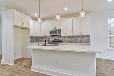 7703 Willow St unit B, Houston, TX 77088 - photo 6