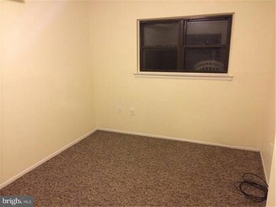 296 Greenough St unit 1ST FL, Philadelphia, PA 19127 - photo 3