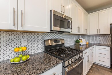 10) KITCHEN