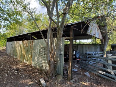 1305 Rymal Rd, Alvin, TX 77511 - photo 2