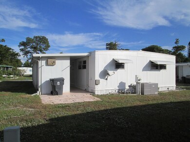 6403 S Elm Ln, Atlantis, FL 33462 - photo 7