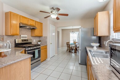 1206 Cambay Dr, Rosenberg, TX 77471 - photo 4