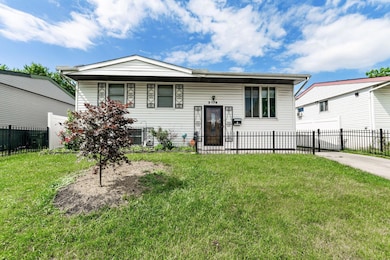 2176 Lisa Dr (Exterior)-2