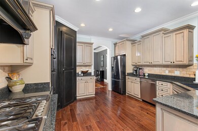 There is not shortage of storage space. AND a large pantry!!