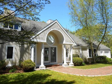 Front of 135 Paddock Circle