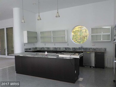 8505 Brickyard Rd, Potomac, MD 20854 - photo 5