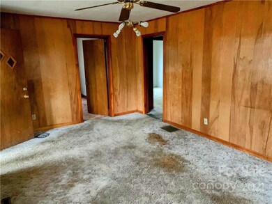 3910 Howard Gap Rd, Hendersonville, NC 28792 - photo 7