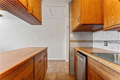 1921 Prytania St unit Q, New Orleans, LA 70130 - photo 6