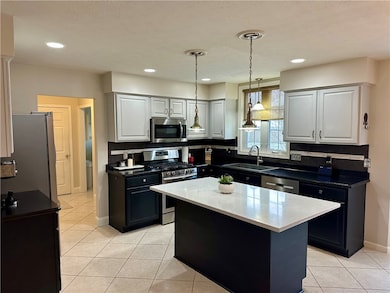 25 Crispin Ct, Rochester, NY 14612 - photo 7