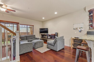 1710SESoftwoodWay-007