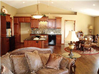 OPEN FLOOR PLAN