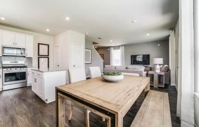 406 Kinglet Dr, Willis, TX 77378 - photo 4