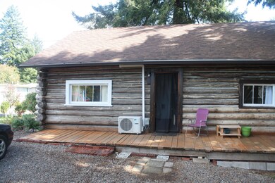 Charming & Historic Log Cabin