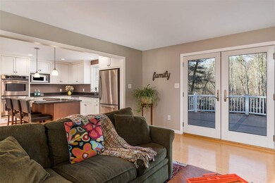 6 Humes Ct, Stratham, NH 03885 - photo 2