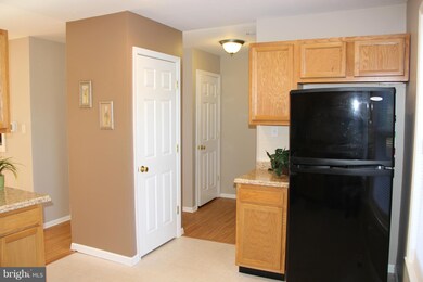 2415 Vineyard Ln, Crofton, MD 21114 - photo 3