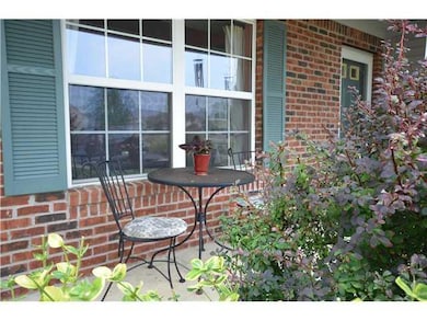 9747 Greystoke Ct, Fishers, IN 46038 - photo 4