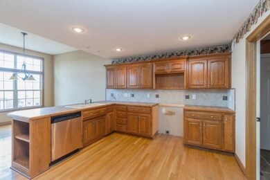 1032 SW Whistle Dr, Lees Summit, MO 64082 - photo 6