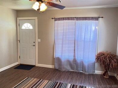 Living Room w/Lots of Light