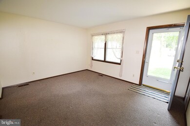 6 Oak St, Edgewood, MD 21040 - photo 3