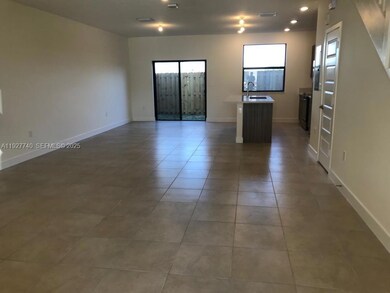 10431 NW 82nd St unit 5, Doral, FL 33178 - photo 3