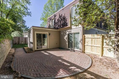 12709 Kingsbury Ct, Woodbridge, VA 22192 - photo 2