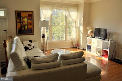 3110 Sutherland Hill Ct, Fairfax, VA 22031 - photo 4