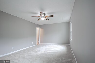 12270 Wye Oak Commons Cir unit 115, Burke, VA 22015 - photo 3
