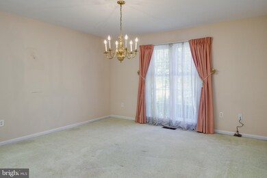 1946 Hopewood Dr, Falls Church, VA 22043 - photo 5