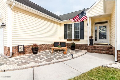 321 Iverleigh Ln, Jacksonville, NC 28540 - photo 5
