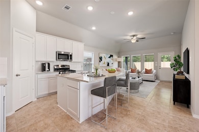 2933 Yaupon Grove Ln, Conroe, TX 77385 - photo 3