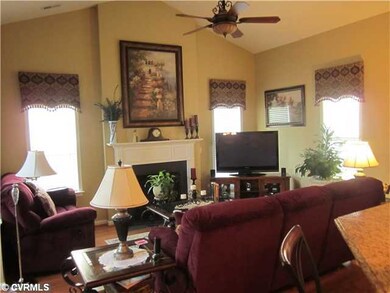 Den/Family/Great Room - Great Room has Hardwood Fl