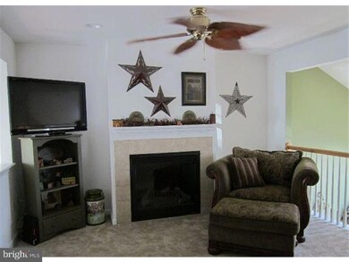 5519 Stonecroft Ln, Allentown, PA 18106 - photo 6