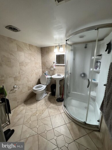 226 Bartlett St, Reading, PA 19611 - photo 6