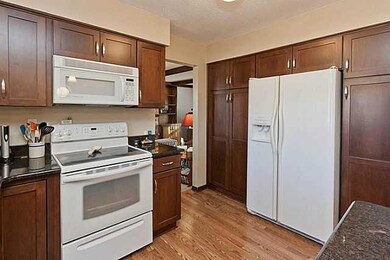 Kitchen. Remodeled in 2011 new cabinets include ro