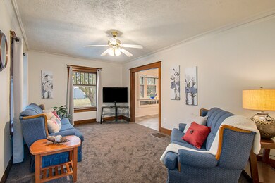 122 Huron St, Lansing, MI 48915 - photo 4