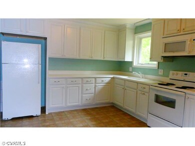 Kitchen - The 11'x13' Kitchen has been totally red
