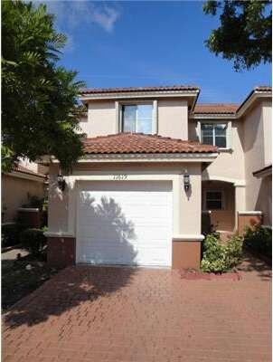 11619 NW 48 Ln, Doral, FL 33178 - photo 2