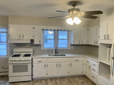 642 Beechmont Ave, Bridgeport, CT 06606 - photo 3