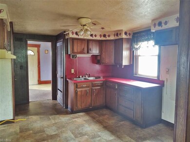 2705 9th St SW, Canton, OH 44710 - photo 4