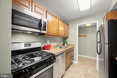 10528 Cross Fox Ln unit C2, Columbia, MD 21044 - photo 7