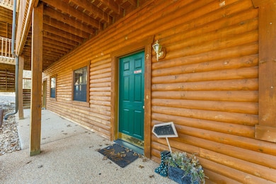 Easy, Walk-Down Entry