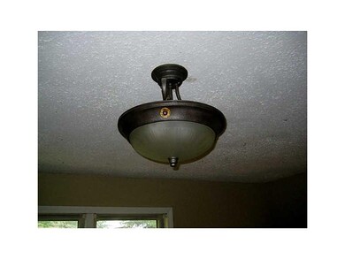 Family Room-L1. New fixture.