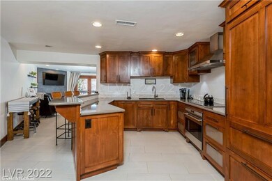 117 E Steam Engine unit 3a, Brian Head, UT 84719 - photo 2