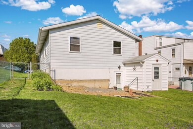 3315 Fremont St, Reading, PA 19605 - photo 4