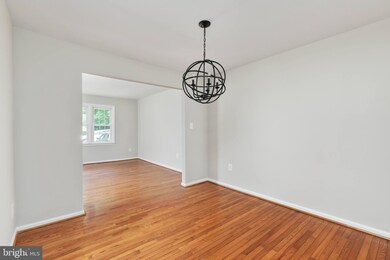 7710 Groveland Heights Ct, Springfield, VA 22153 - photo 6