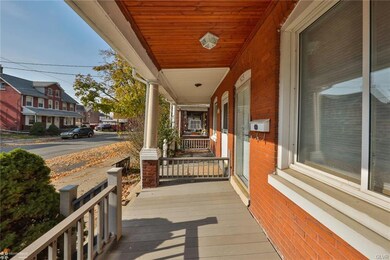 523 E Laurel St, Bethlehem, PA 18018 - photo 2